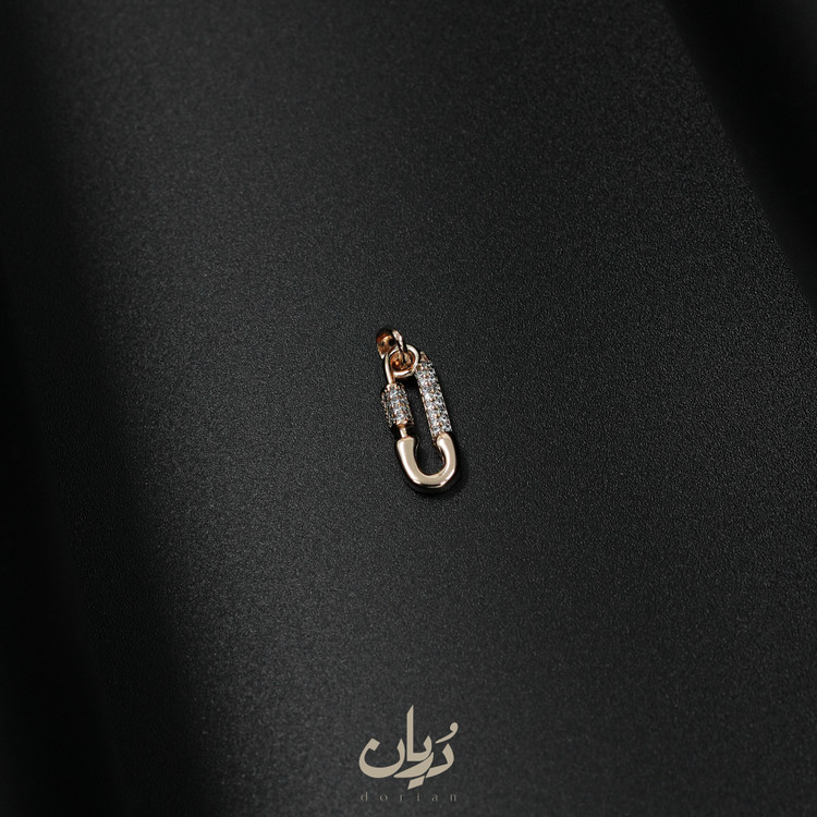 آویز گردن سنجاق